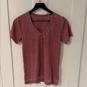 Mouchette Women's Heathered Red V-Neck Tee NWT